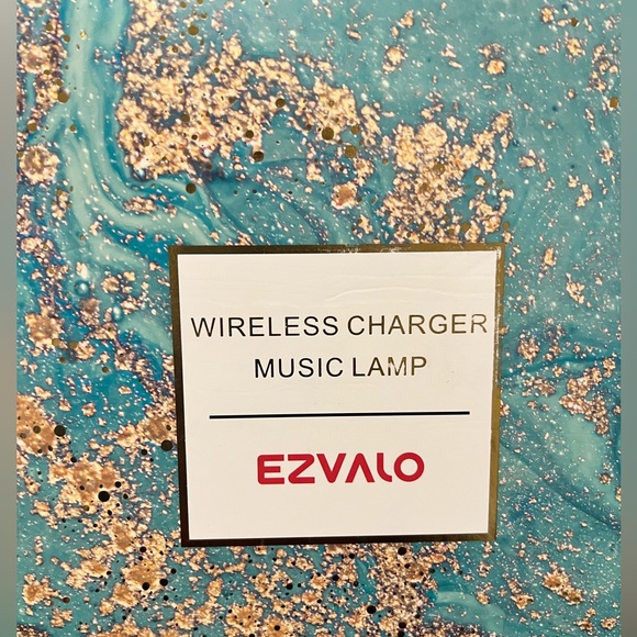 New Ezvalo Wireless Charger Music Lamp - Picture 1 of 6
